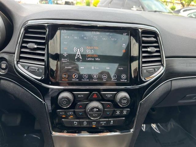 Photo of 2020 Diamond Black Crystal Pearlcoat Jeep Grand Cherokee