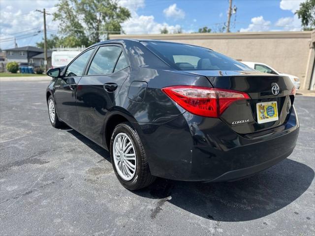 Photo of 2018 Black Sand Pearl Toyota Corolla