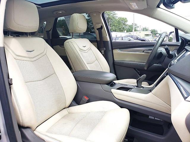 Photo of 2019 Gray Cadillac XT5