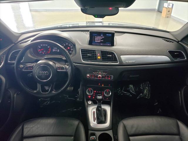 Photo of 2015 Monsoon Gray Metallic Audi Q3