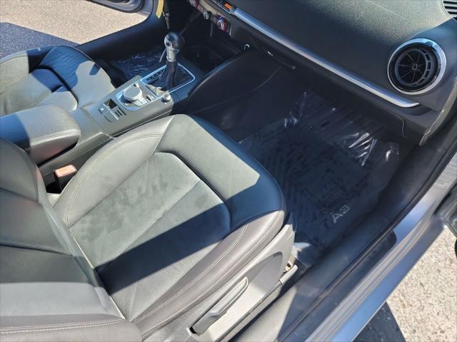 Photo of 2015 Gray Audi A3