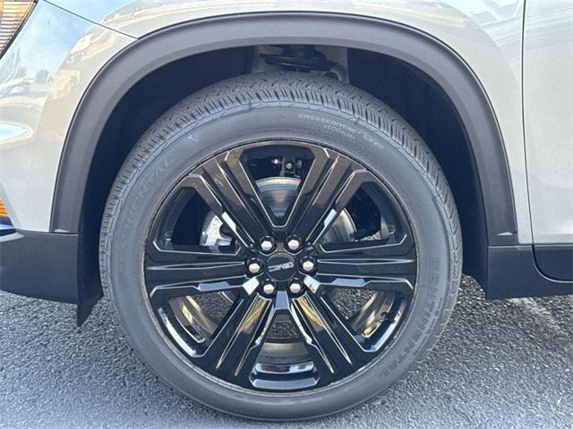 Photo of 2026 Sterling Metallic GMC Acadia