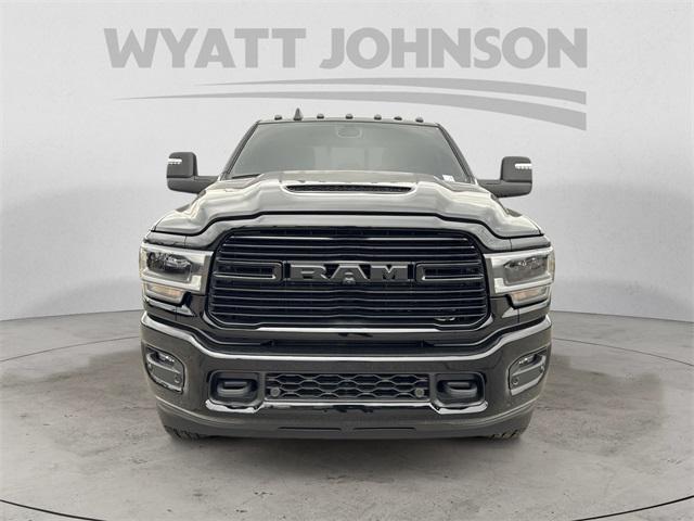 Photo of 2024 Diamond Black Crystal Pearlcoat RAM 2500