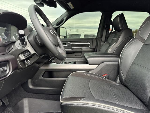 Photo of 2024 Diamond Black Crystal Pearlcoat RAM 2500