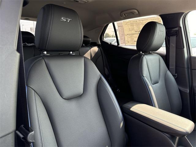Photo of 2025 Summit White Buick Encore GX