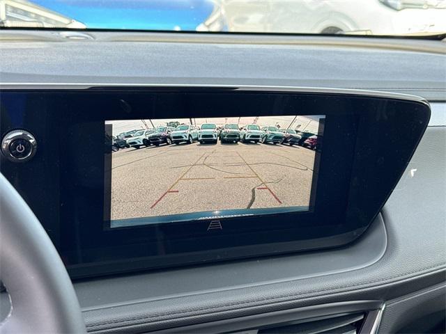 Photo of 2025 Summit White Buick Encore GX