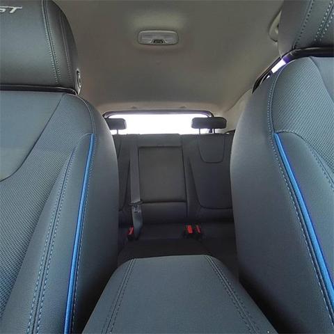 Photo of 2025 Summit White Buick Encore GX