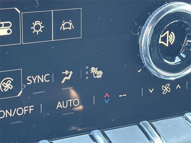 Photo of 2025 Summit White GMC Acadia