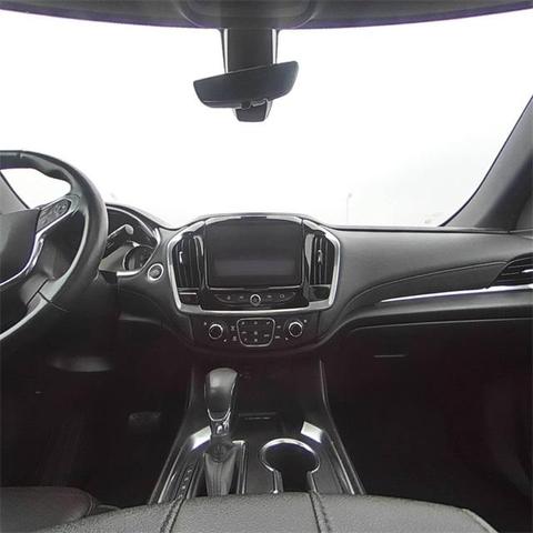Photo of 2023 Mosaic Black Metallic Chevrolet Traverse