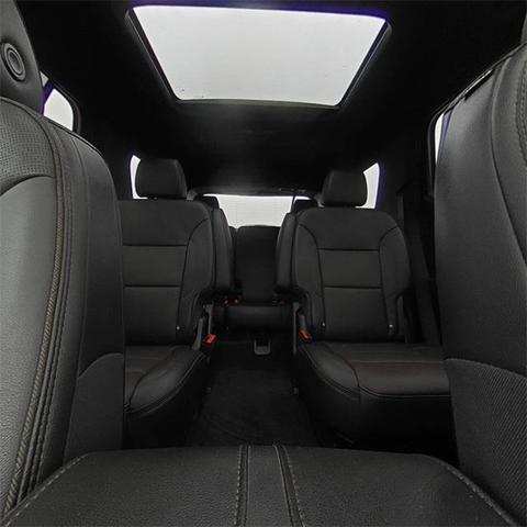 Photo of 2023 Mosaic Black Metallic Chevrolet Traverse