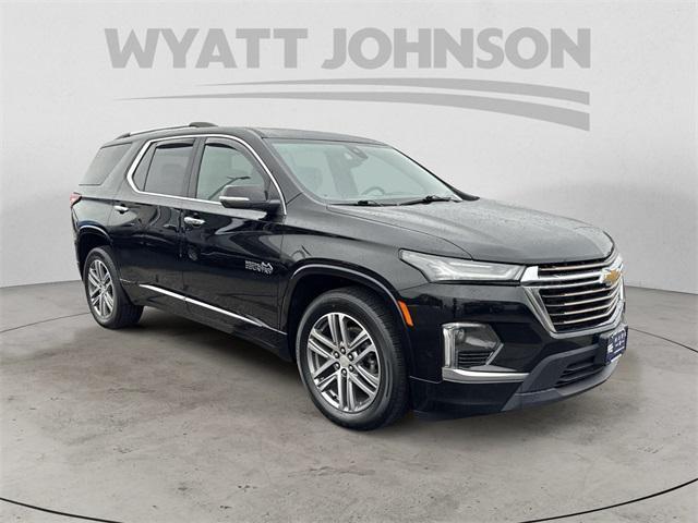 Photo of 2023 Mosaic Black Metallic Chevrolet Traverse