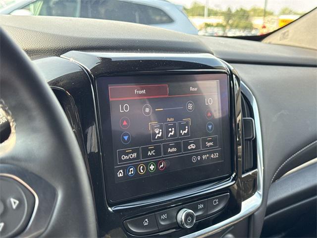 Photo of 2023 Mosaic Black Metallic Chevrolet Traverse