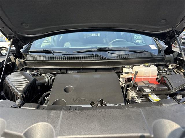 Photo of 2023 Mosaic Black Metallic Chevrolet Traverse