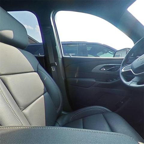 Photo of 2023 Mosaic Black Metallic Chevrolet Traverse