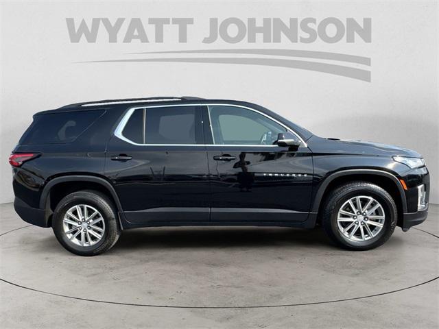 Photo of 2023 Mosaic Black Metallic Chevrolet Traverse