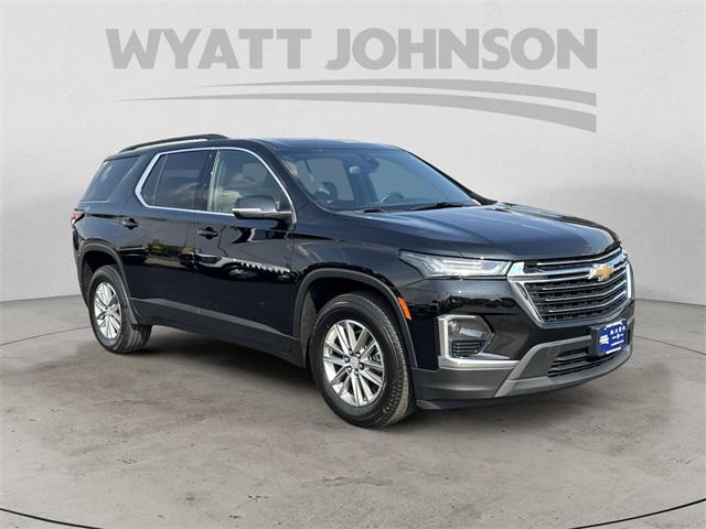 Photo of 2023 Mosaic Black Metallic Chevrolet Traverse
