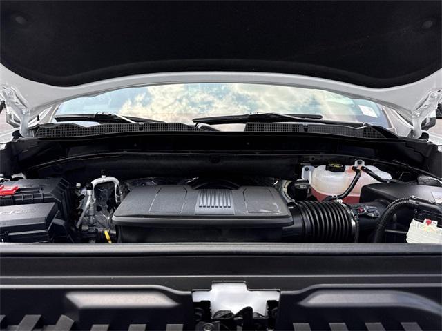 Photo of 2023 Summit White GMC Sierra 1500