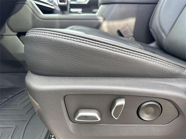 Photo of 2023 Summit White GMC Sierra 1500