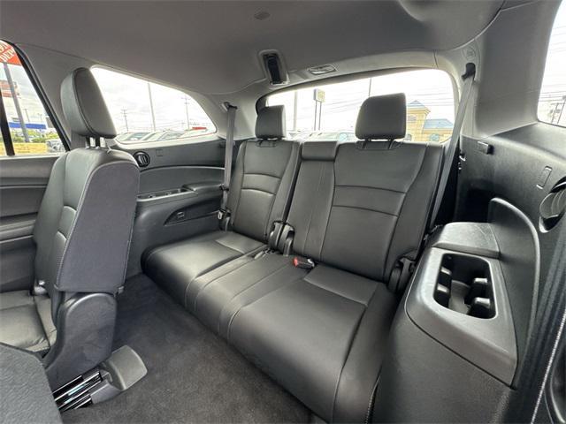 Photo of 2022 Crystal Black Pearl Honda Pilot