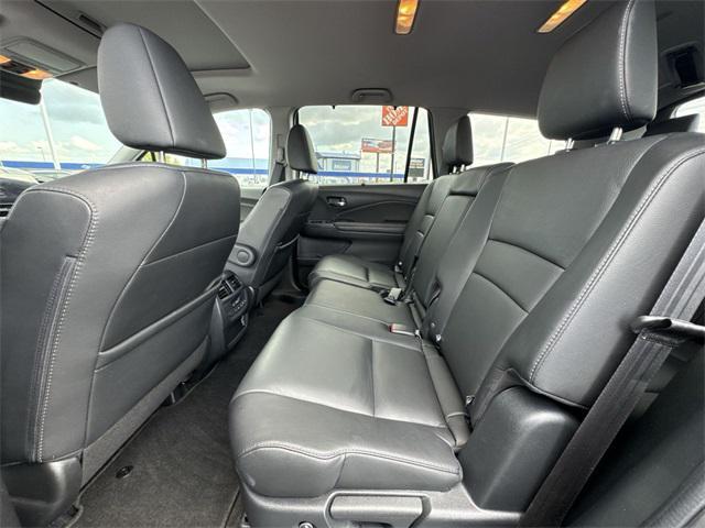 Photo of 2022 Crystal Black Pearl Honda Pilot