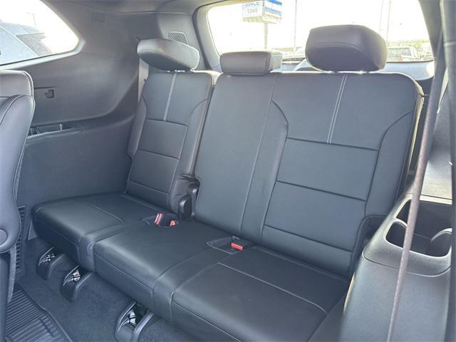 Photo of 2026 Summit White GMC Acadia