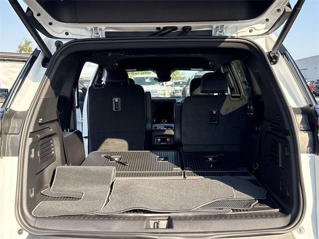 Photo of 2026 Summit White GMC Acadia