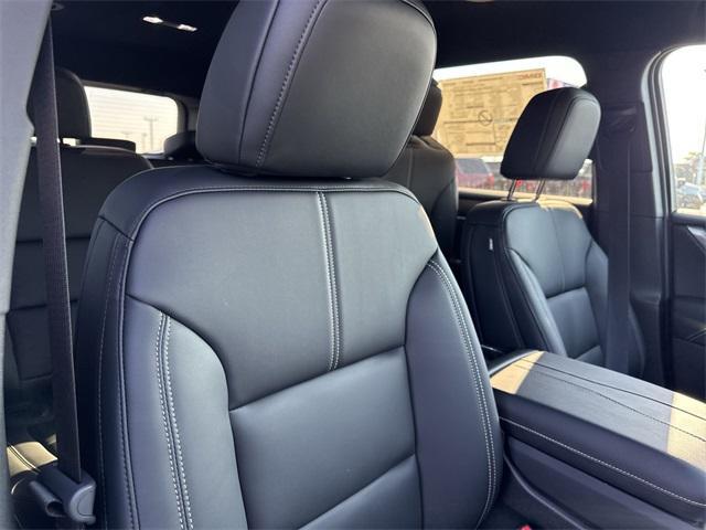 Photo of 2026 Summit White GMC Acadia