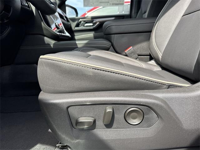 Photo of 2025 Downpour Metallic GMC Yukon