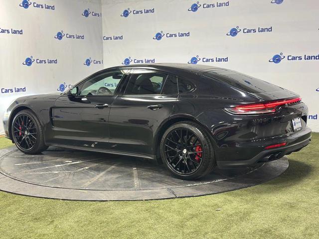Photo of 2021 Black Porsche Panamera