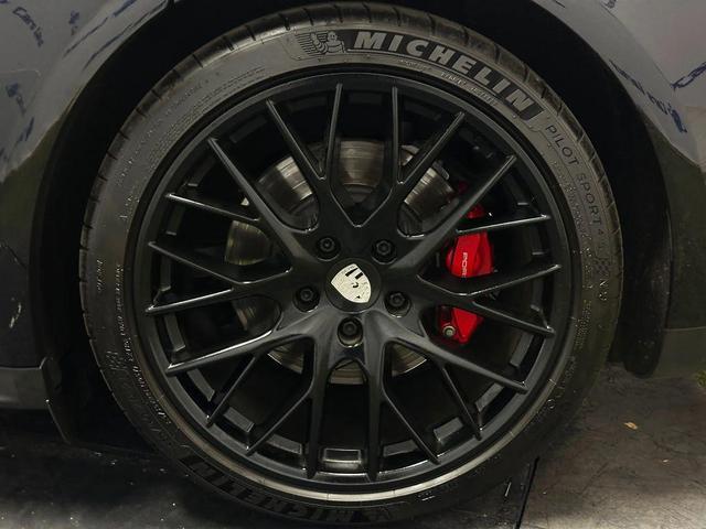 Photo of 2021 Black Porsche Panamera