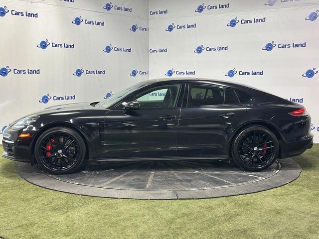 Photo of 2021 Black Porsche Panamera