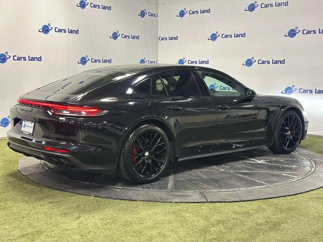 Photo of 2021 Black Porsche Panamera