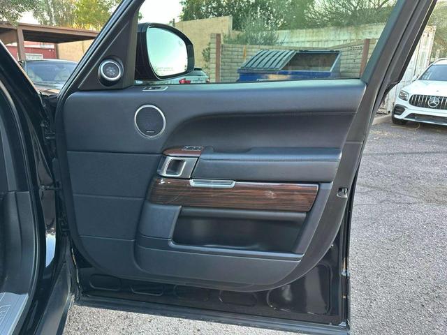 Photo of 2016 Black Land Rover Range Rover