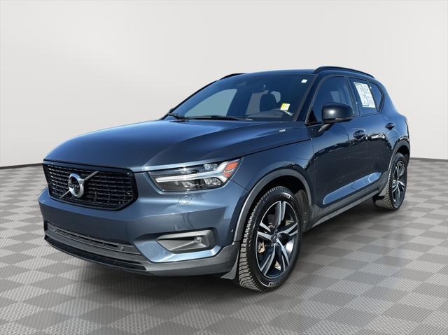 2022 Volvo XC40