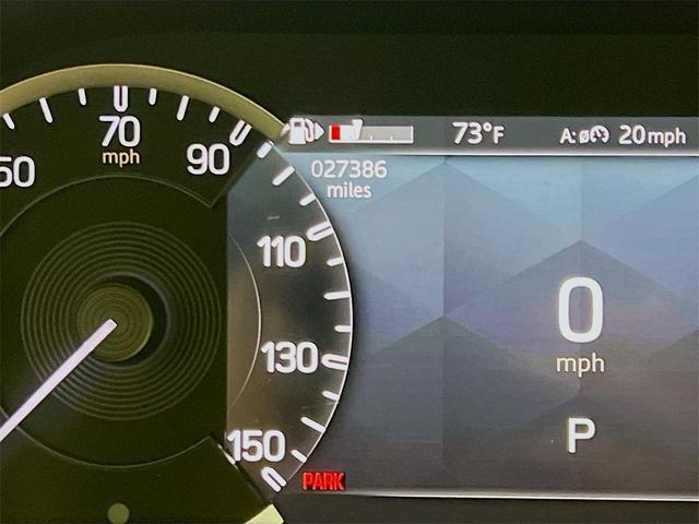 Photo of 2023 Fuji White Land Rover Defender