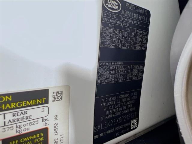 Photo of 2023 Fuji White Land Rover Defender
