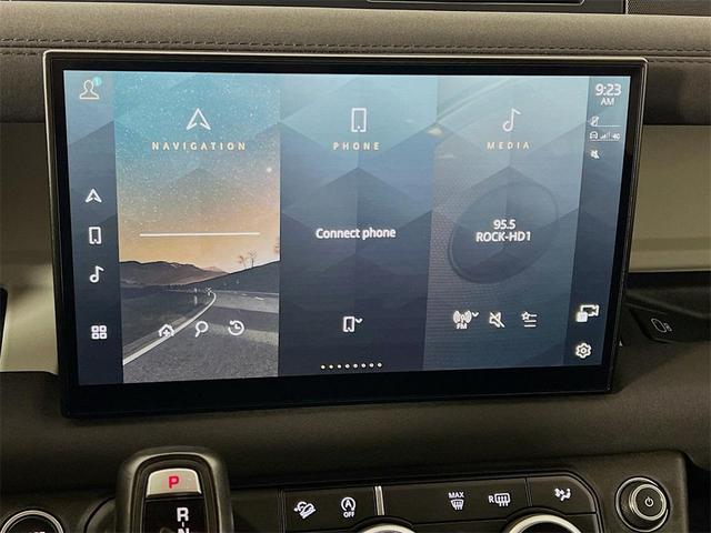 Photo of 2023 Fuji White Land Rover Defender