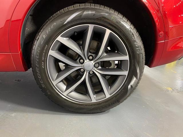 Photo of 2024 Firenze Red Land Rover Discovery Sport