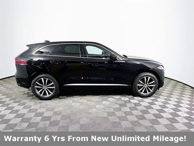 Photo of 2025 Santorini Black Jaguar F-PACE