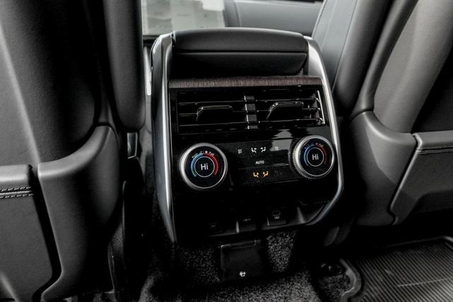 Photo of 2025 Fuji White Land Rover Range Rover