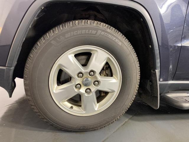 Photo of 2012 Maximum Steel Metallic Jeep Grand Cherokee