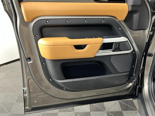 Photo of 2024 Silicon Silver Land Rover Defender