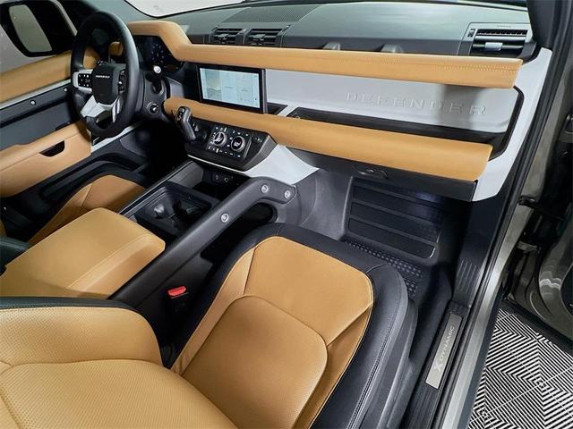 Photo of 2024 Silicon Silver Land Rover Defender
