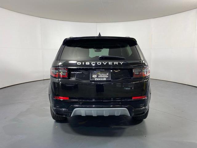 Photo of 2024 Santorini Black Land Rover Discovery Sport