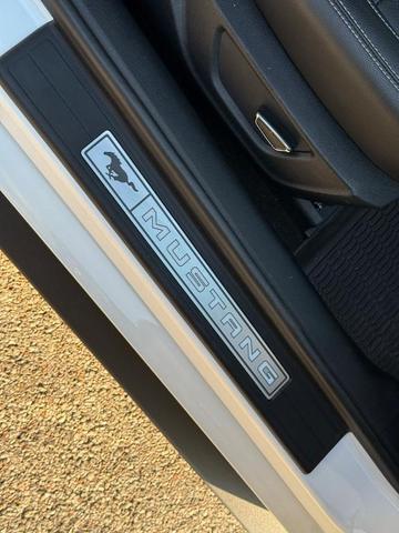Photo of 2017 Oxford White Ford Mustang