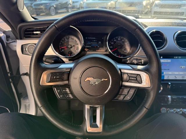 Photo of 2017 Oxford White Ford Mustang