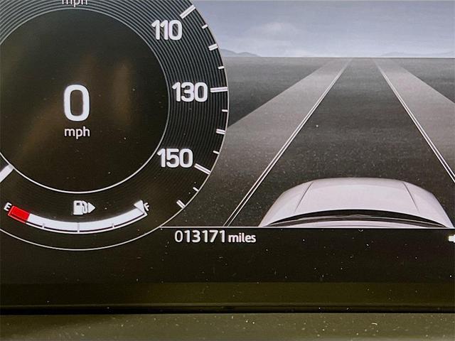 Photo of 2024 Santorini Black Land Rover Discovery