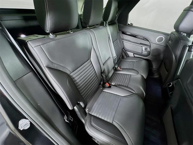 Photo of 2024 Santorini Black Land Rover Discovery