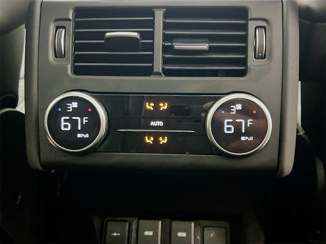 Photo of 2024 Fuji White Land Rover Discovery
