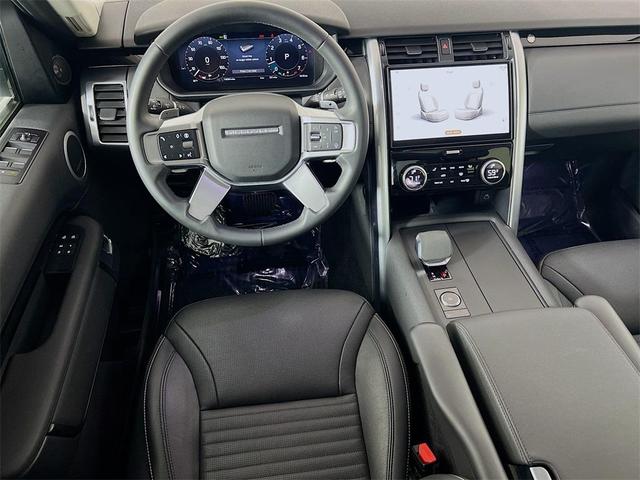 Photo of 2024 Fuji White Land Rover Discovery